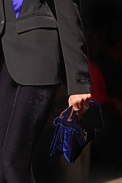 Look 44